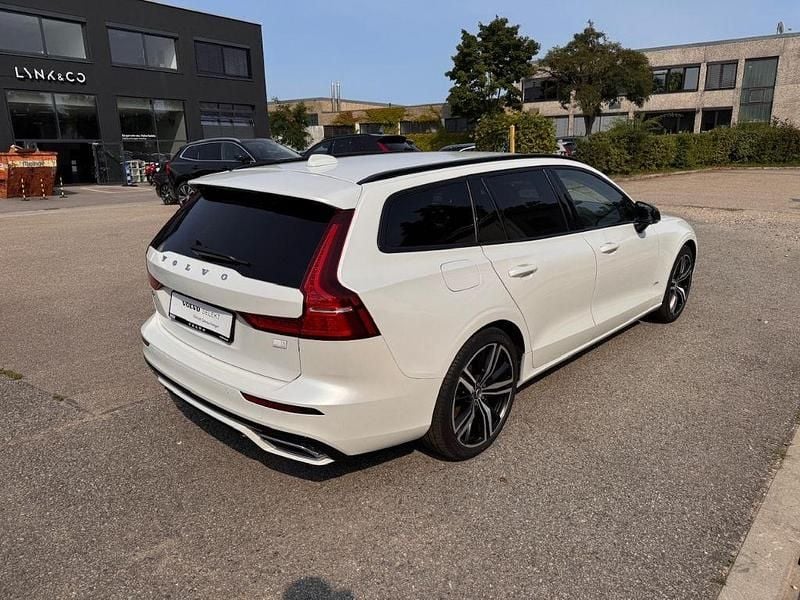 Gebraucht Volvo V60 R-Design 341 PS (250 kW) 2021 Weiss Kombi