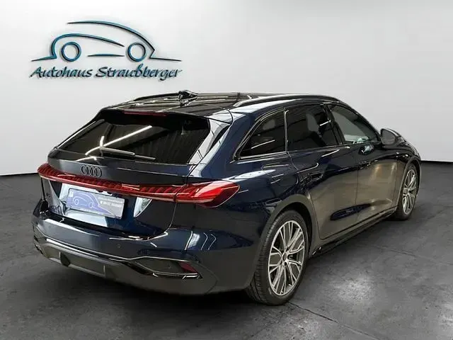 Gebraucht Audi A5 S-line plus 204 PS (150 kW) 2026 Firmamentblau Kombi
