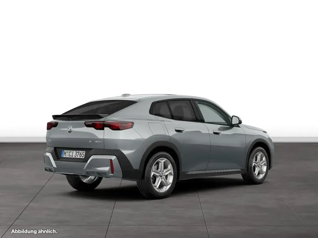 Gebraucht BMW X2 150 PS (110 kW) 2025 Skyscraper grau metallic SUV