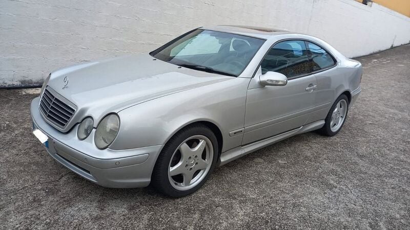 Grau Gebraucht 2001 Mercedes CLK55 AMG AMG | 12.900 € (Guter Preis) - Bild 1/4