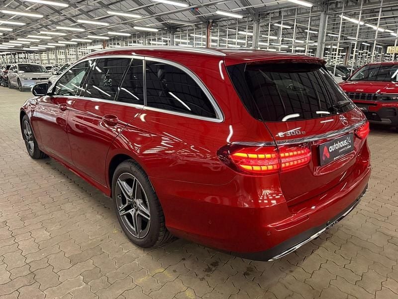 Gebraucht Mercedes E300 AMG line 320 PS (235 kW) 2021 Rot Kombi