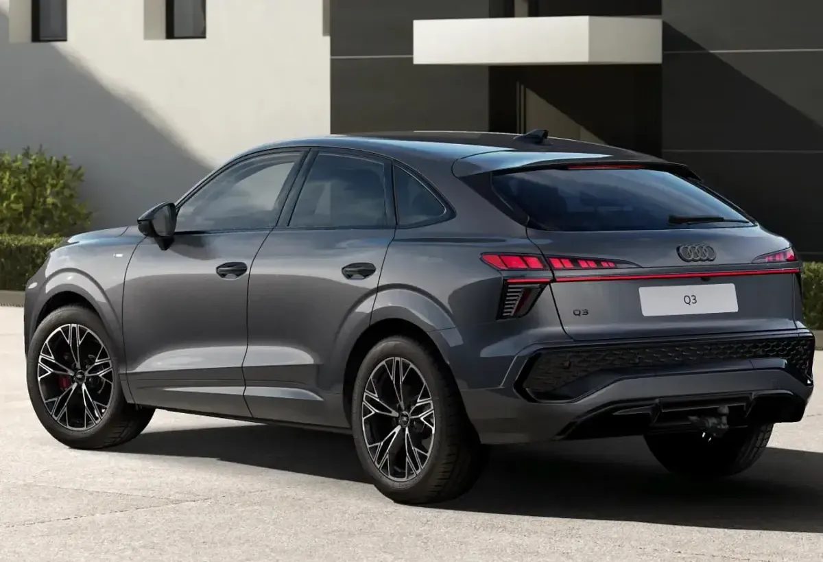 Neu Audi Q3 Sportback Advanced 150 PS (110 kW) 2025 Daytonagrau perleffekt SUV