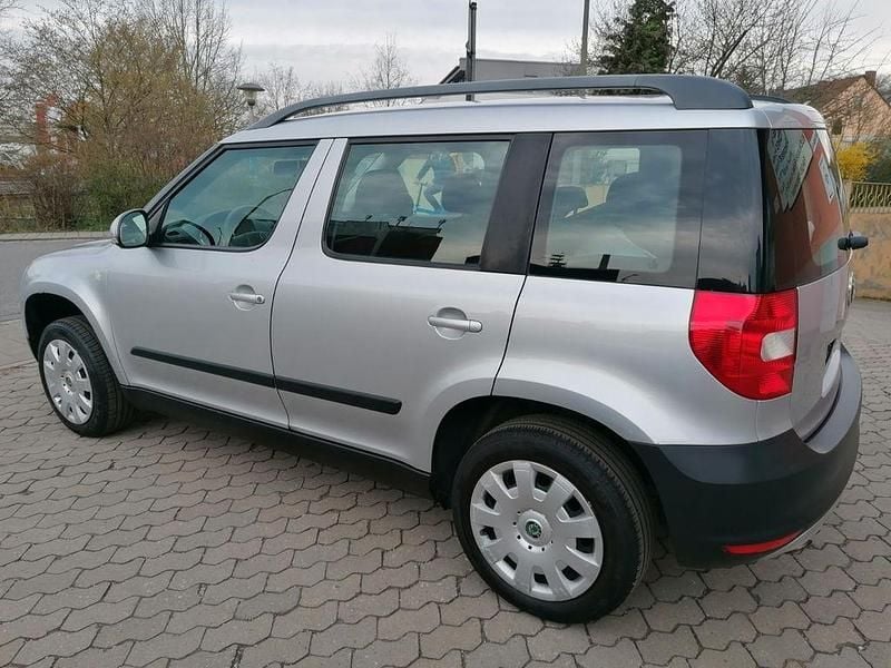 Gebraucht Skoda Yeti GreenLine 105 PS (77 kW) 2012 Silber SUV