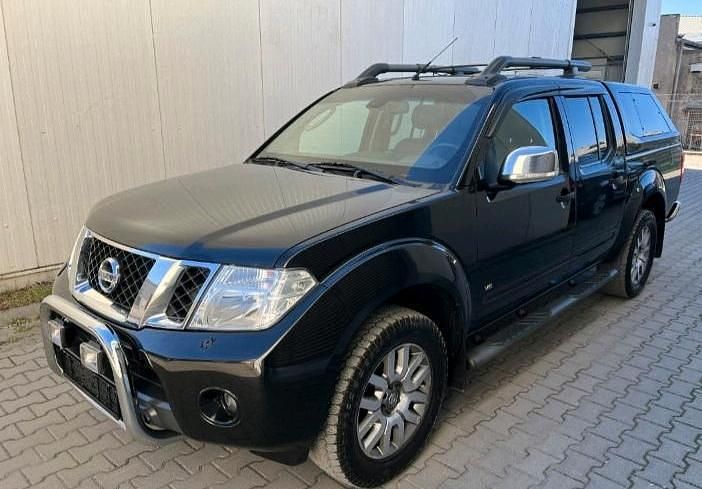 Gebraucht Nissan Navara 231 PS (169 kW) 2015 Schwarz Pickup
