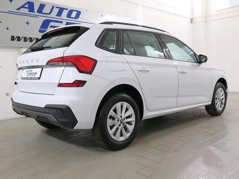 Gebraucht Skoda Kamiq Selection 95 PS (69 kW) 2025 Moonweiss metallic SUV