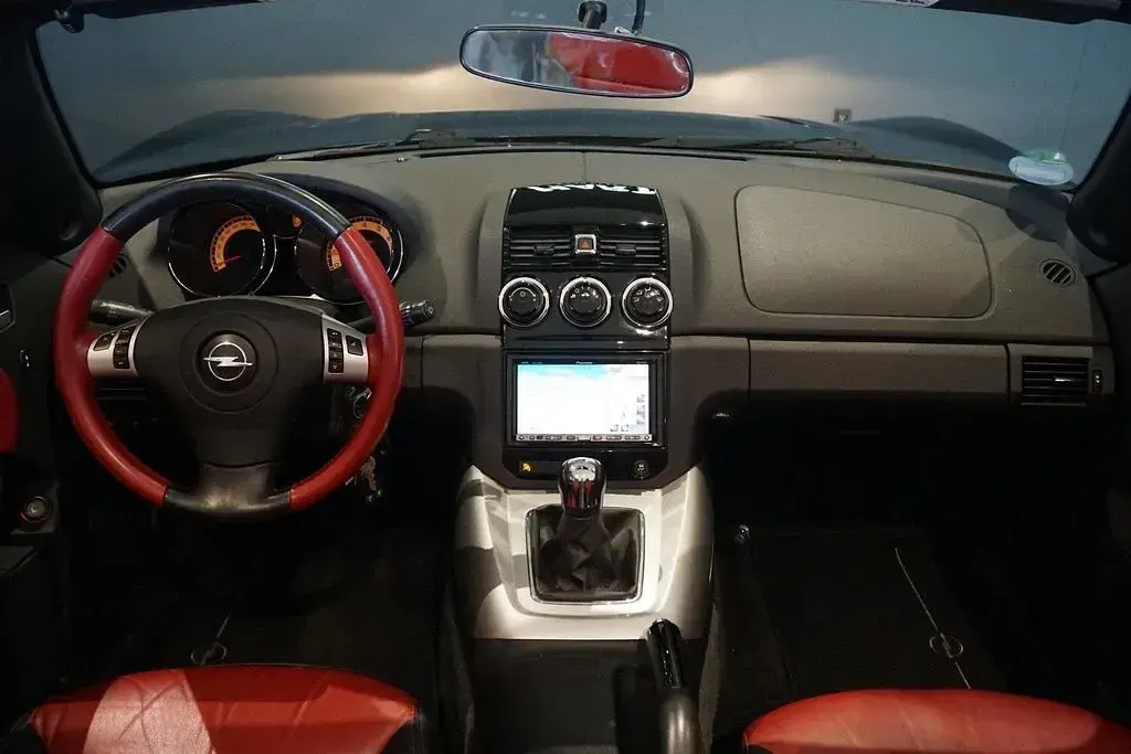 Gebraucht Opel GT 264 PS (194 kW) 2007 Schwarz Cabrio