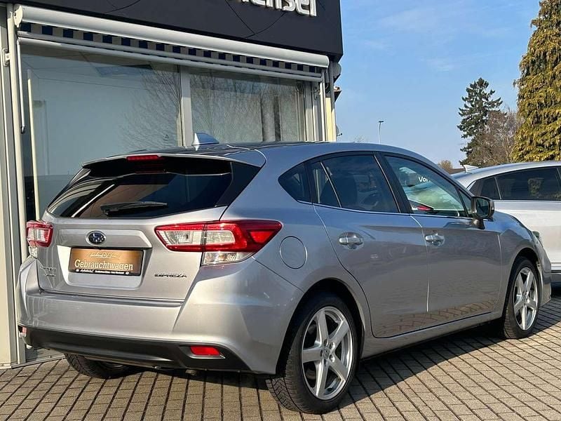 Gebraucht Subaru Impreza Comfort 156 PS (114 kW) 2019 Ice silver Limousine