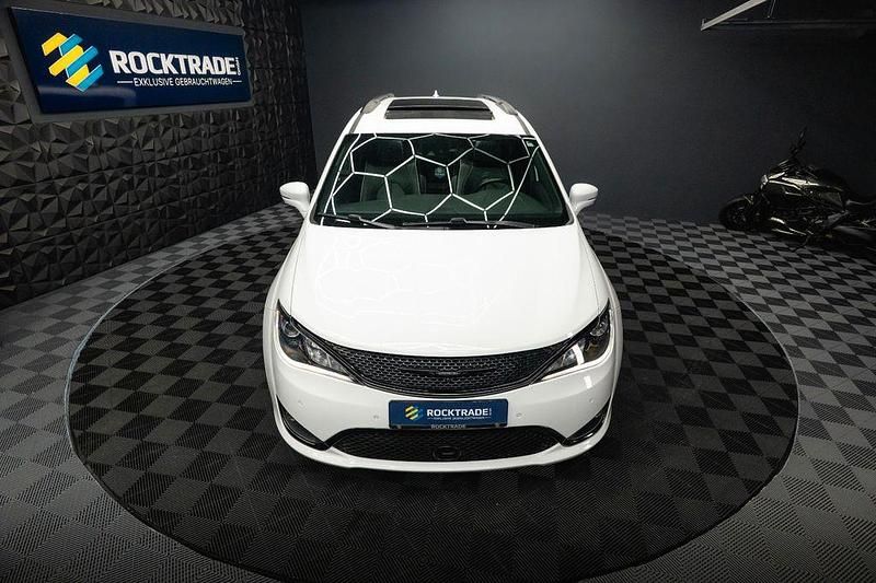 Gebraucht Chrysler Pacifica Limited 291 PS (214 kW) 2019 Weiß Van / Kleinbus