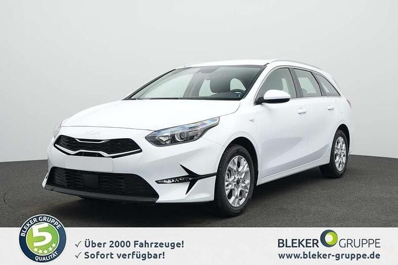 Carraraweiß Gebraucht 2024 Kia Ceed Sportswagon 4 Kombi | 25.780 € (Fairer Preis) - Bild 1/4