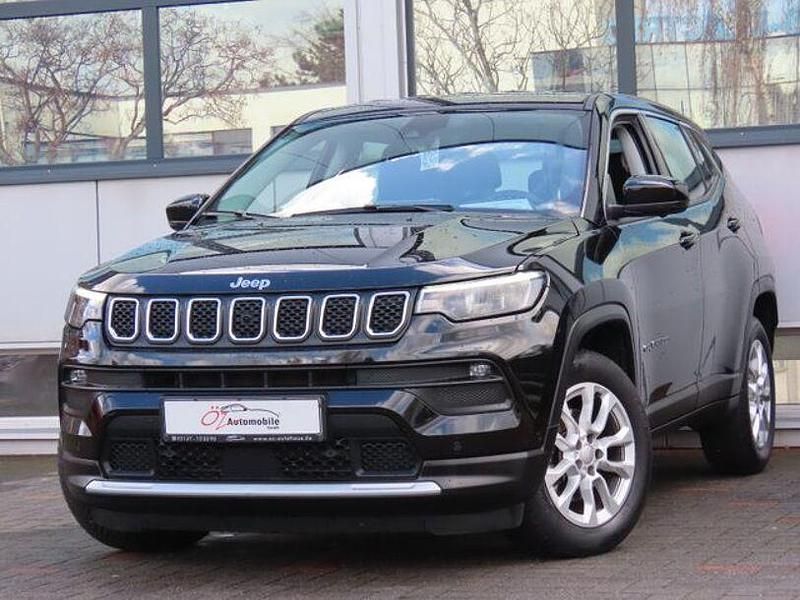 Gebraucht Jeep Compass 131 PS (96 kW) 2024 Schwarz SUV