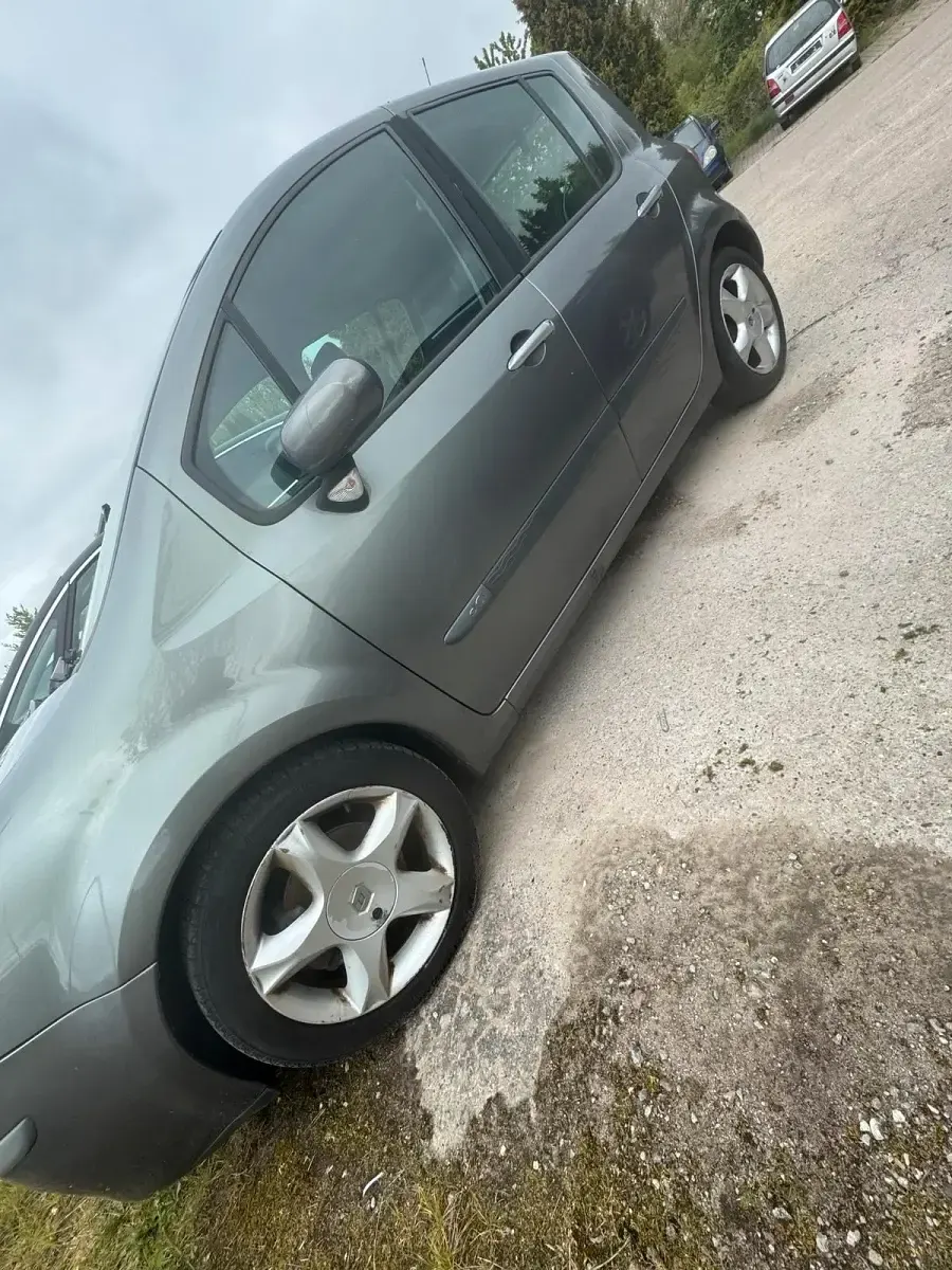 Gebraucht Renault Modus 85 PS (62 kW) 2006 Grau Van / Kleinbus