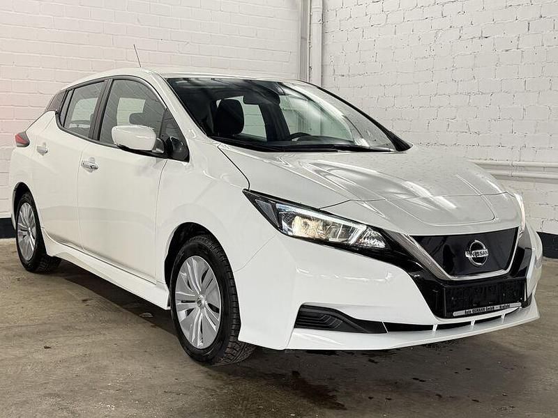 Gebraucht Nissan Leaf 110 kW (150 PS) 2022 Weiß Kleinwagen