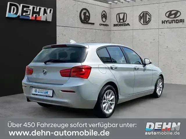 Używany BMW 118 Advantage 136 KM (100 kW) 2017 Srebrny Hatchback