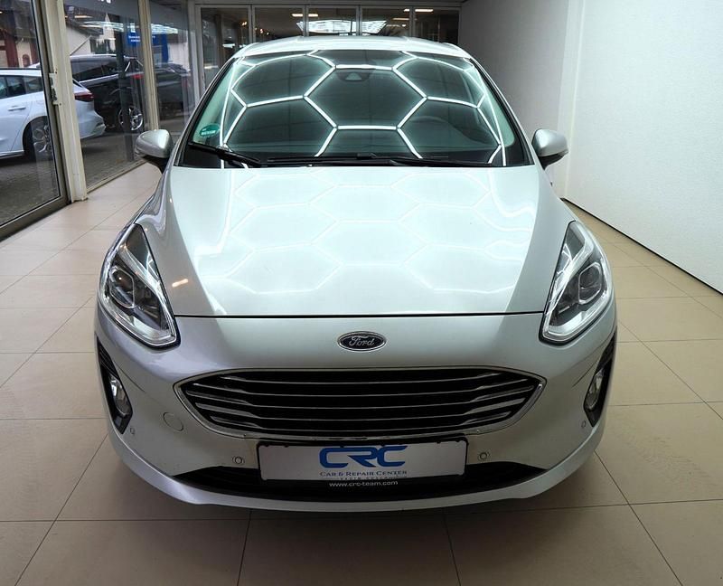 Gebraucht Ford Fiesta Titanium 101 PS (74 kW) 2018 Silber Limousine