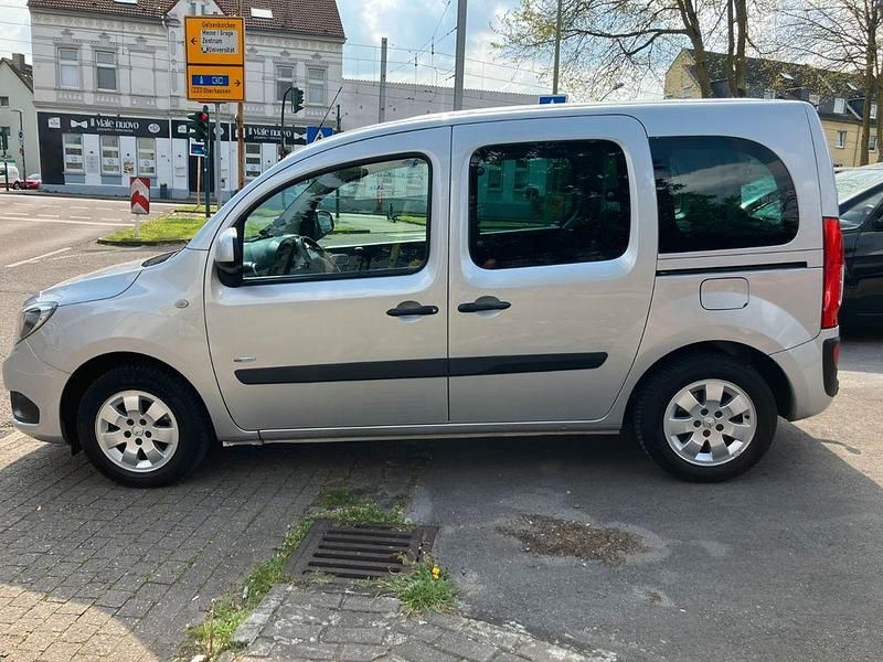 Gebraucht Mercedes Citan 111 110 PS (80 kW) 2017 Silber Van / Kleinbus