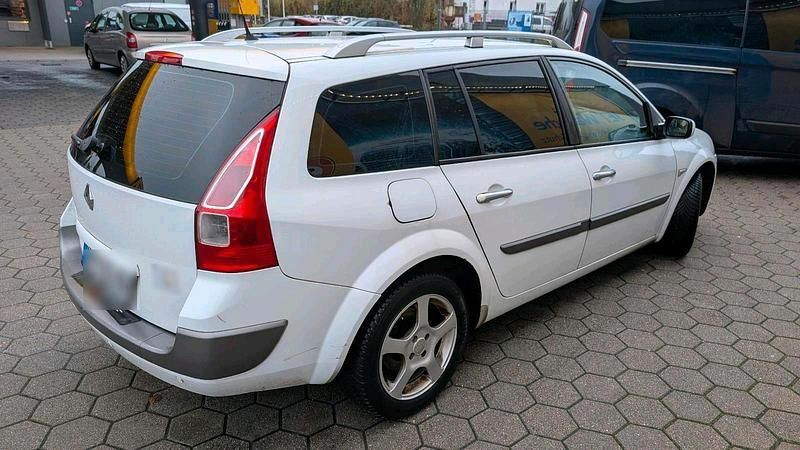 Gebraucht Renault Mégane II 103 PS (75 kW) 2007 Weiß Limousine