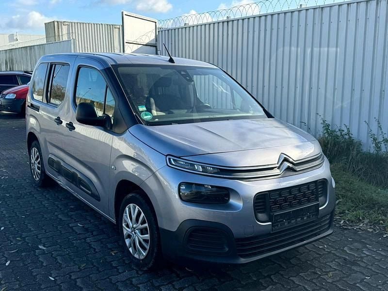 Grau Gebraucht 2019 Citroën Berlingo Feel Van / Kleinbus | 5.800 € (Superpreis) - Bild 1/4