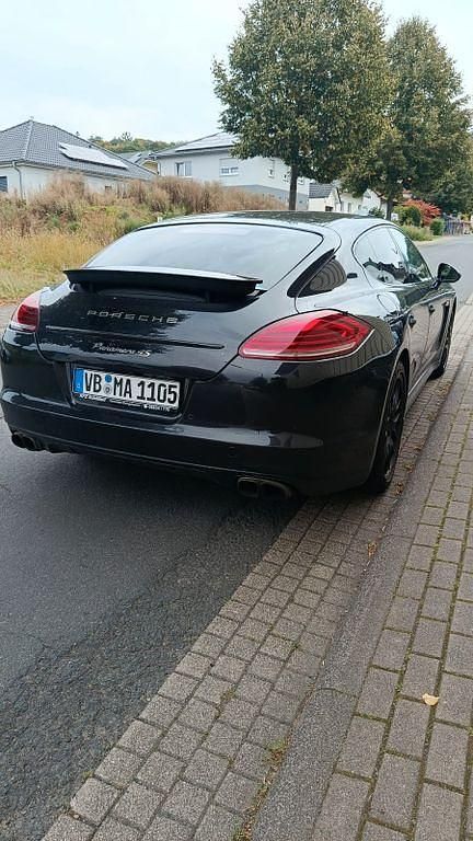 Schwarz Gebraucht 2010 Porsche Panamera 4S Limousine | 18.980 € (Superpreis) - Bild 1/4