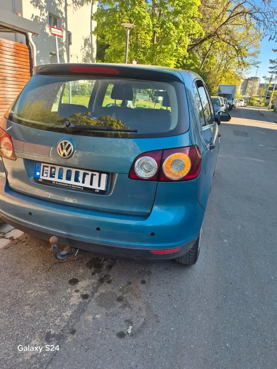 Usata VW Golf IV 77 CV (56 kW) 2004 Blu Utilitaria