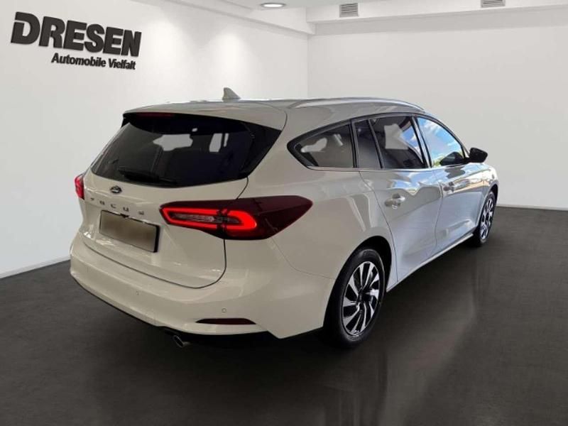 Gebraucht Ford Focus Titanium 125 PS (91 kW) 2025 Pn3gz) (weiss Kombi