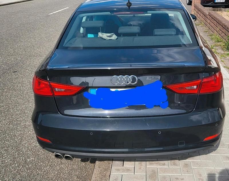 Schwarz Gebraucht 2014 Audi A3 Ambiente Limousine | 10.800 € (Fairer Preis) - Bild 1/4