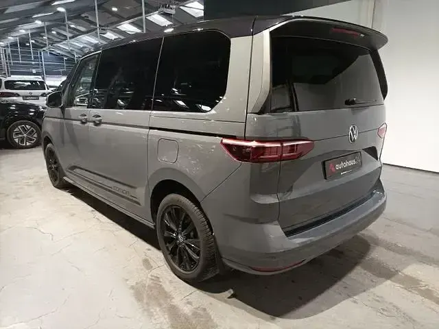 Second-hand VW Multivan Edition 150 CP (110 kW) 2024 Gri Monovolum