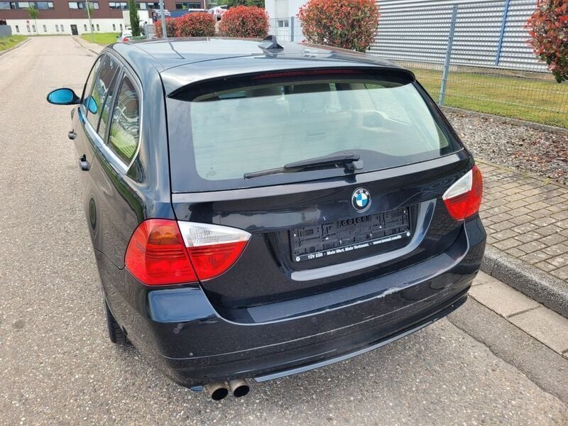 Gebraucht BMW 325 218 PS (160 kW) 2006 Schwarz Kombi