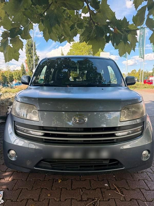 Grau Gebraucht 2008 Daihatsu Materia Van / Kleinbus | 5.299 € (Fairer Preis) - Bild 1/4