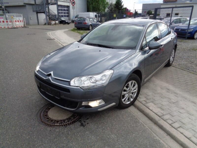 Grau Gebraucht 2010 Citroën C5 Limousine | 3.500 € - Bild 1/4
