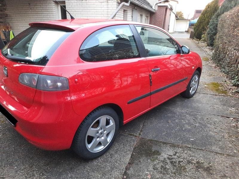 Gebraucht Seat Ibiza 69 PS (50 kW) 2008 Rot Limousine
