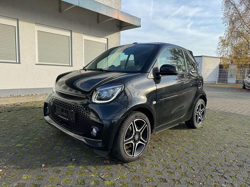 Schwarz Gebraucht 2020 Smart ForTwo Electric Drive Cabrio | 9.400 € - Bild 1/4