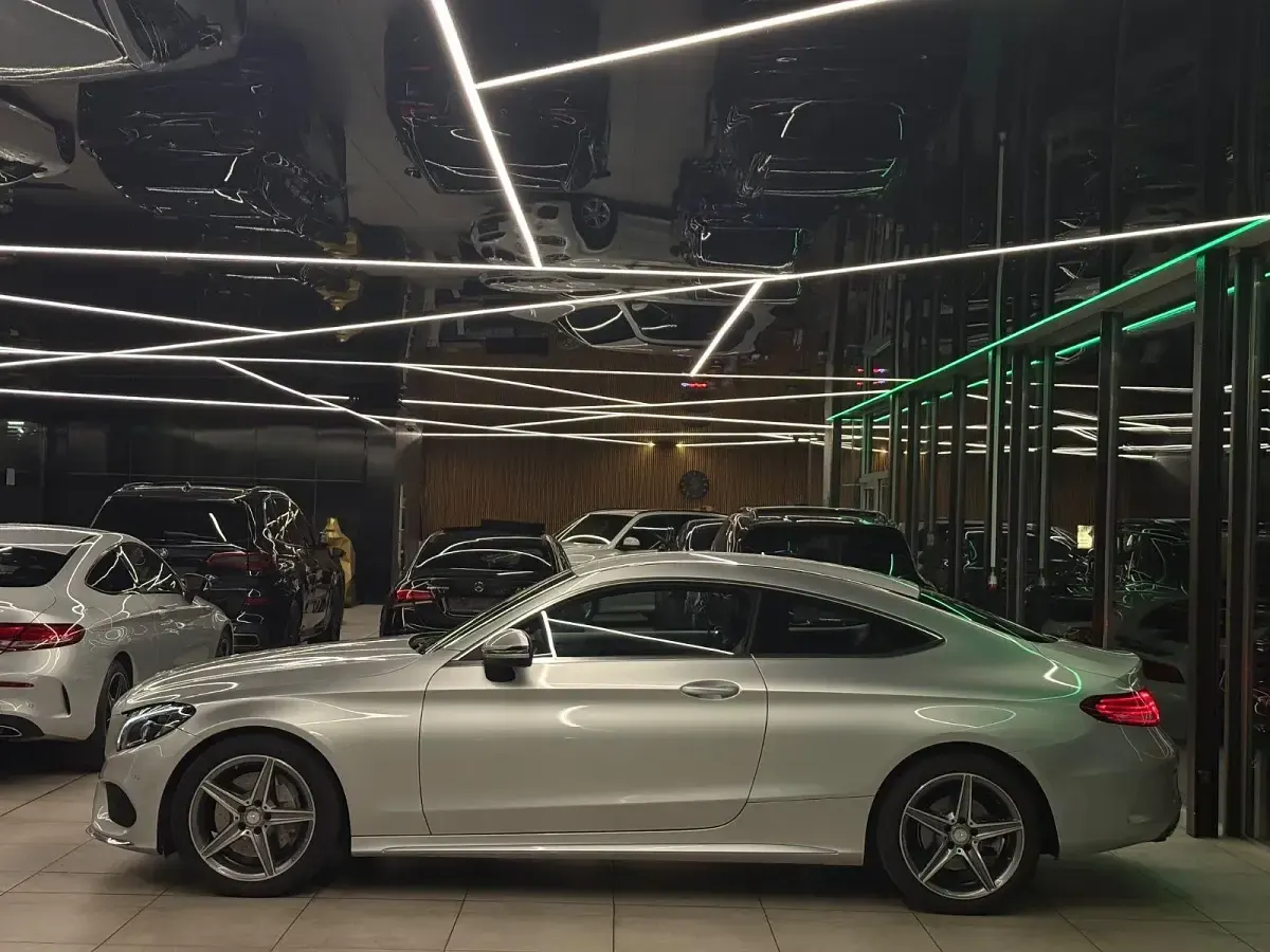 Gebraucht Mercedes C250 AMG 211 PS (155 kW) 2016 Grau Coupé