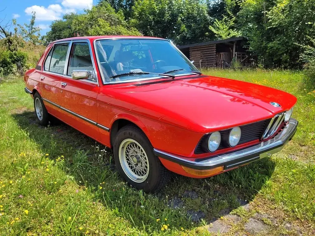 Gebraucht BMW 520 122 PS (89 kW) 1979 Rot Limousine