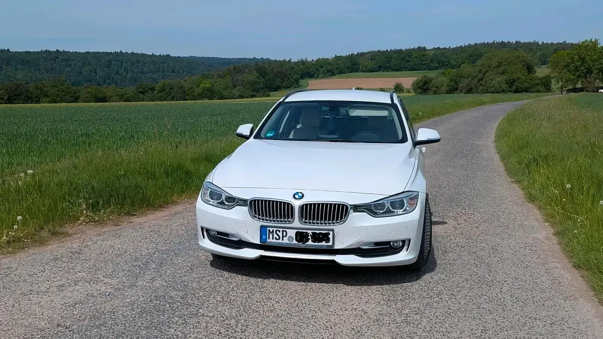 Używany BMW 320 Efficient Dynamics 163 KM (119 kW) 2014 Biały Kombi
