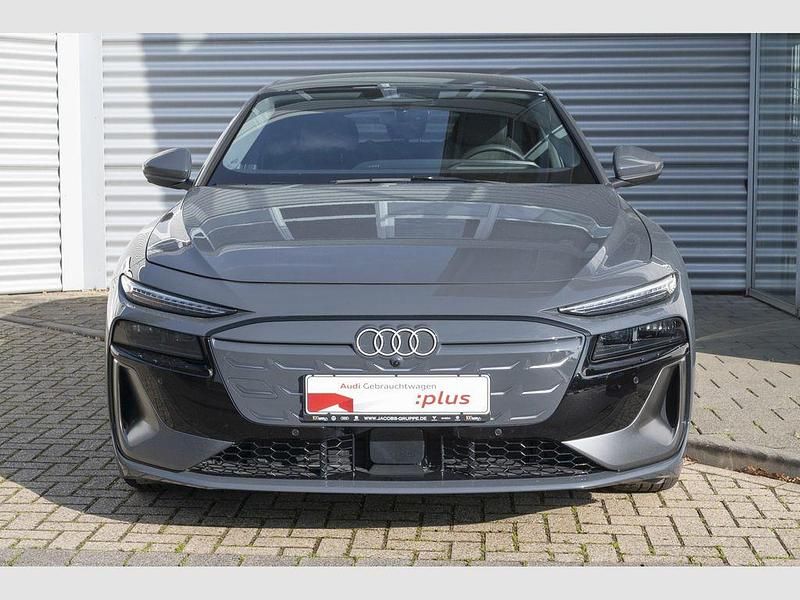 Używany Audi A6 e-tron S-Line 210 kW (286 KM) 2025 Szary Kombi