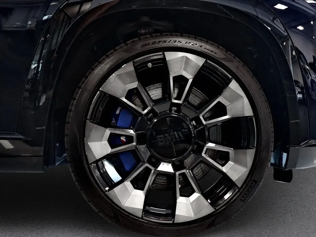 Gebraucht BMW XM Comfort Edition 653 PS (480 kW) 2024 Carbonschwarz SUV