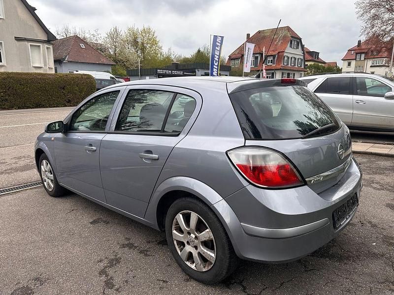 Gebraucht Opel Astra Elegance 105 PS (77 kW) 2005 Grau Limousine