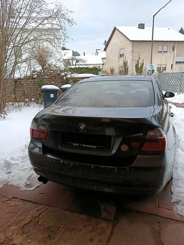 Gebraucht BMW 325 218 PS (160 kW) 2005 Grau Limousine