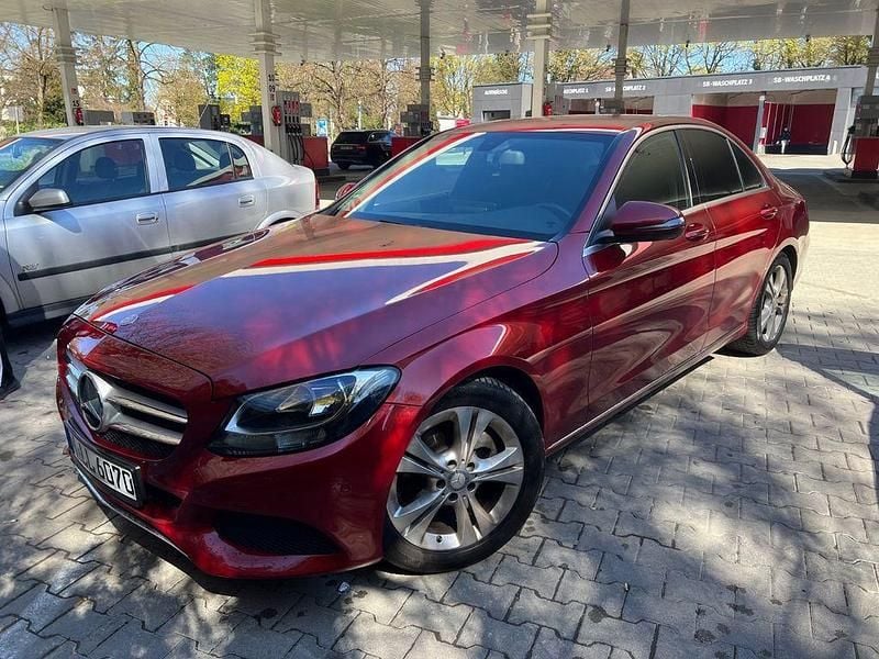 Gebraucht Mercedes C180 156 PS (114 kW) 2016 Rot Limousine