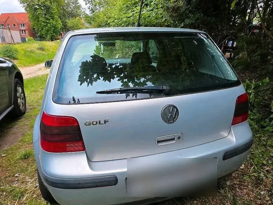 Gebraucht VW Golf IV 100 PS (73 kW) 1998 Silber Kleinwagen