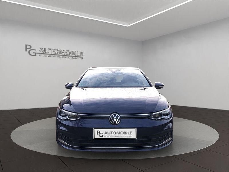 Gebraucht VW Golf VII Active 150 PS (110 kW) 2021 Blau Kleinwagen