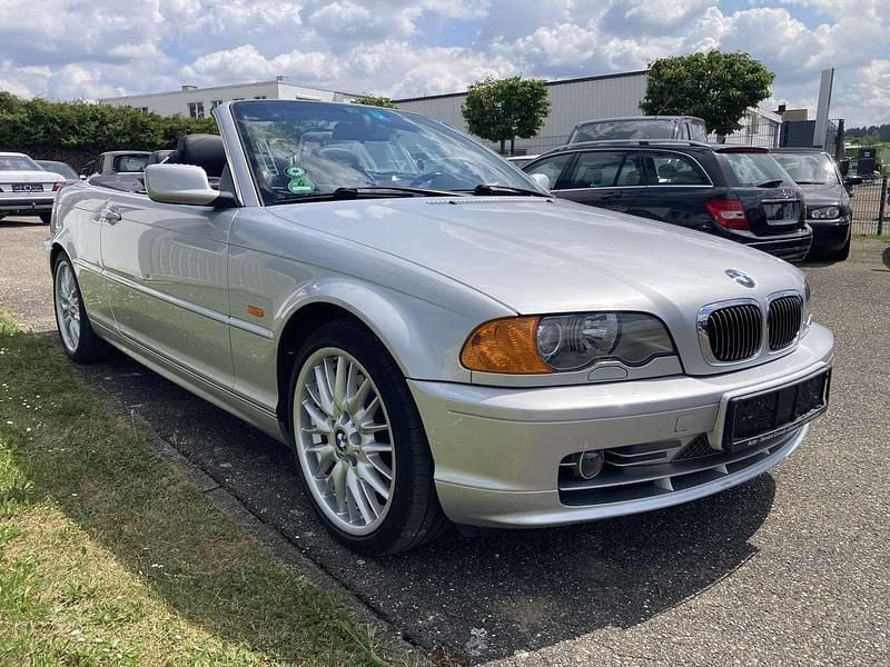Gebraucht BMW 330 Cabriolet 231 PS (169 kW) 2002 Silber Cabrio