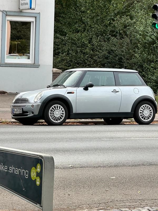 Silber Gebraucht 2005 Mini Cooper Kleinwagen | 2.200 € - Bild 1/4