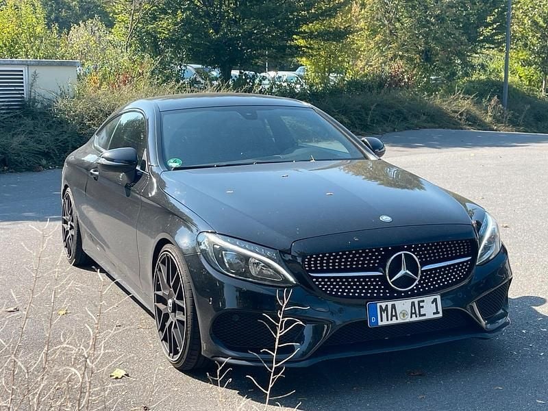 Gebraucht Mercedes C220 AMG line 170 PS (125 kW) 2016 Schwarz Coupé