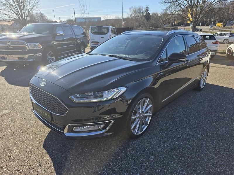 Gebraucht Ford Mondeo Vignale 211 PS (155 kW) 2016 Schwarz Kombi