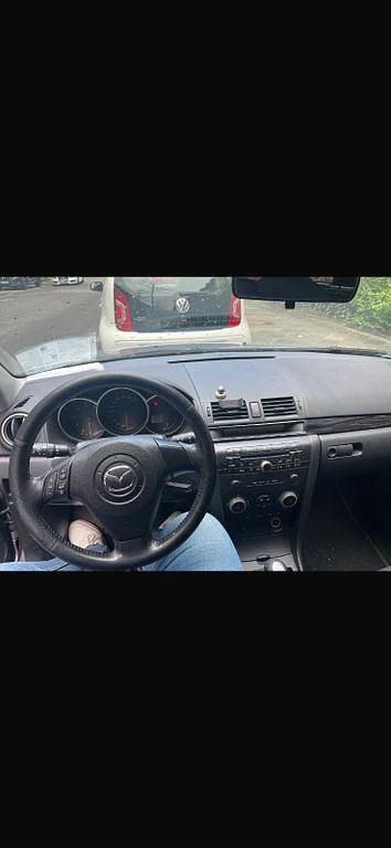 Używany Mazda 3 Active 109 KM (80 kW) 2005 Szary Sedan/Limuzyna