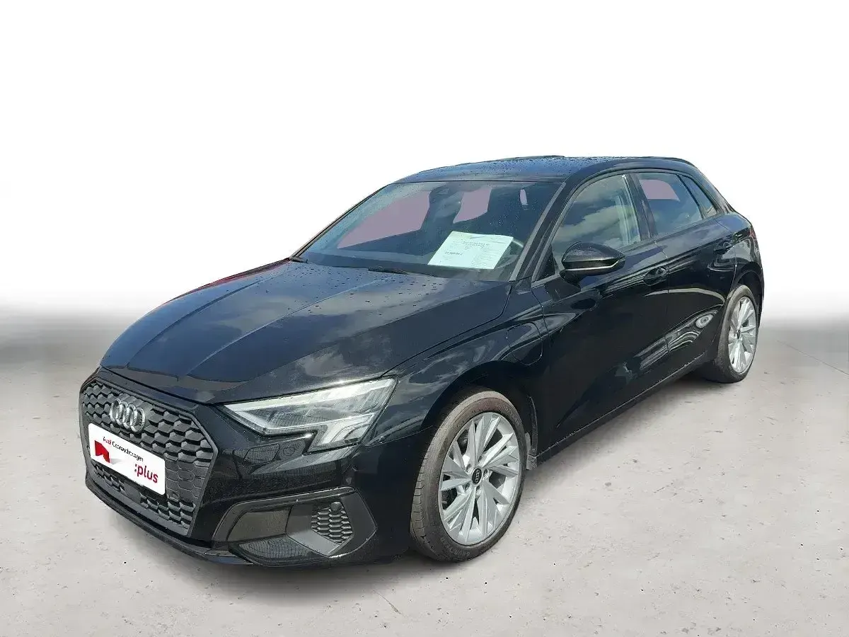 Używany Audi A3 Advanced 204 KM (150 kW) 2022 Czarny Sedan/Limuzyna