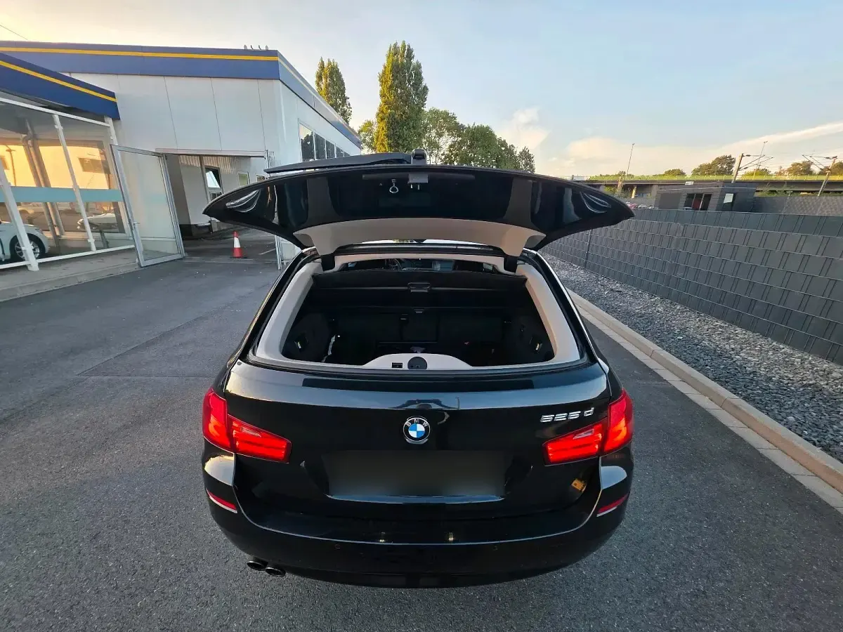 Gebraucht BMW 525 Comfort Edition 218 PS (160 kW) 2012 Schwarz Limousine