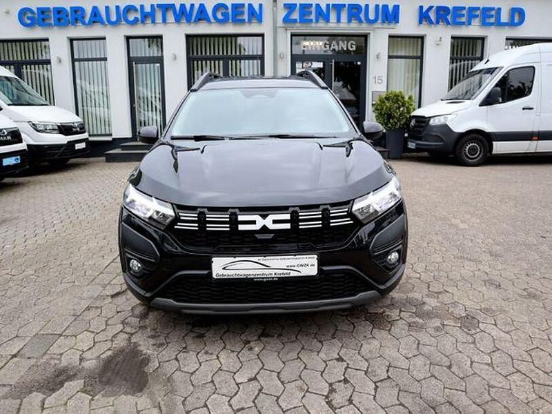 Gebraucht Dacia Jogger Expression 101 PS (74 kW) 2025 Perlmuttschwarz Van / Kleinbus