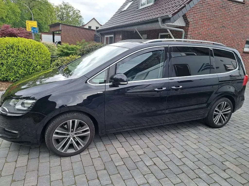 Gebraucht VW Sharan 140 PS (102 kW) 2013 Schwarz Van / Kleinbus